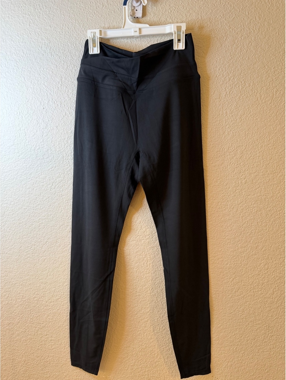 Halara Medium SoftlyZero Full Length Regular Black Legginy